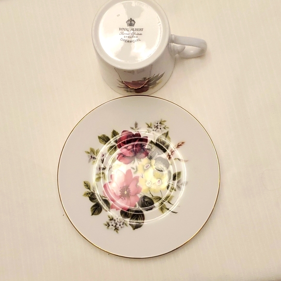 Vintage Royal Albert Bone China - Picture 2 of 3